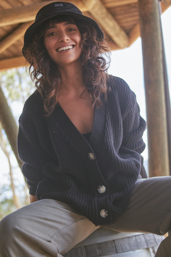 Cardigan Bohemia Oversize Orgánico Negro Mujer