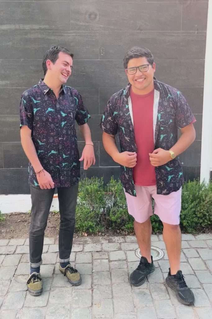 Guayabera Mero Negro Animales Hombre