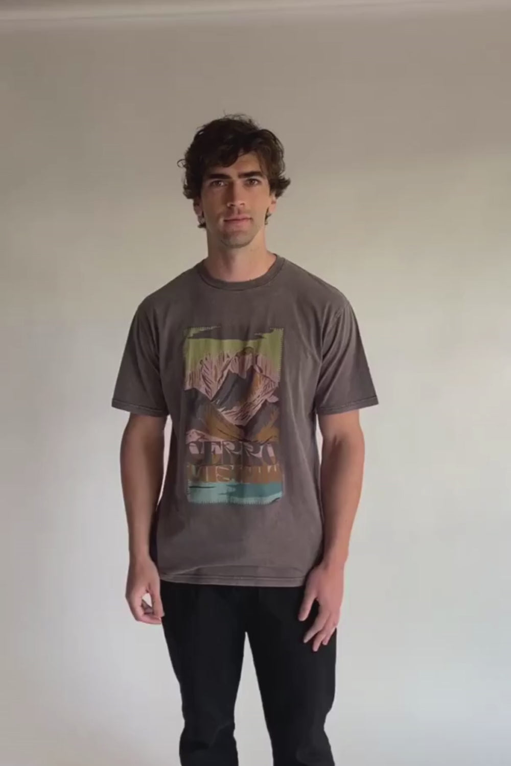 Polera Parques Con Causa Café Hombre