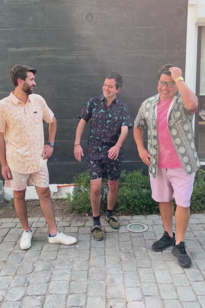Guayabera Mero Negro Animales Hombre