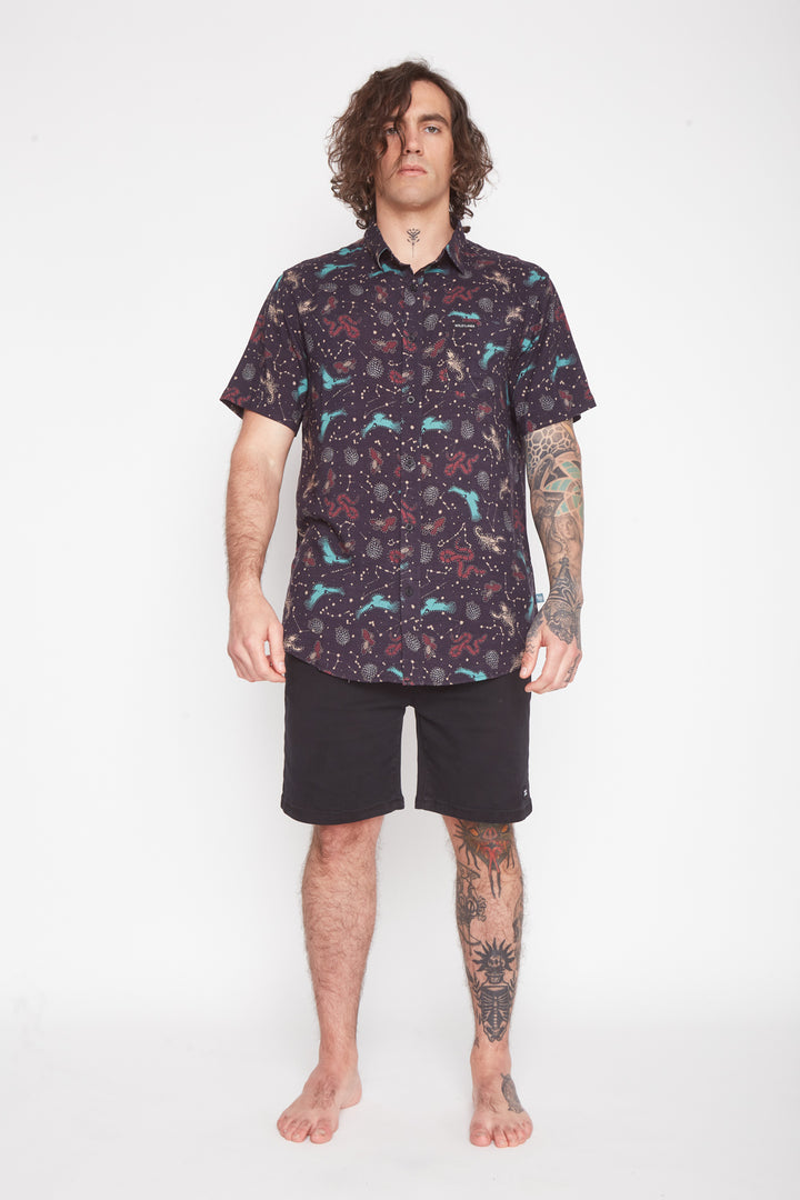 Guayabera Mero Negro Animales Hombre