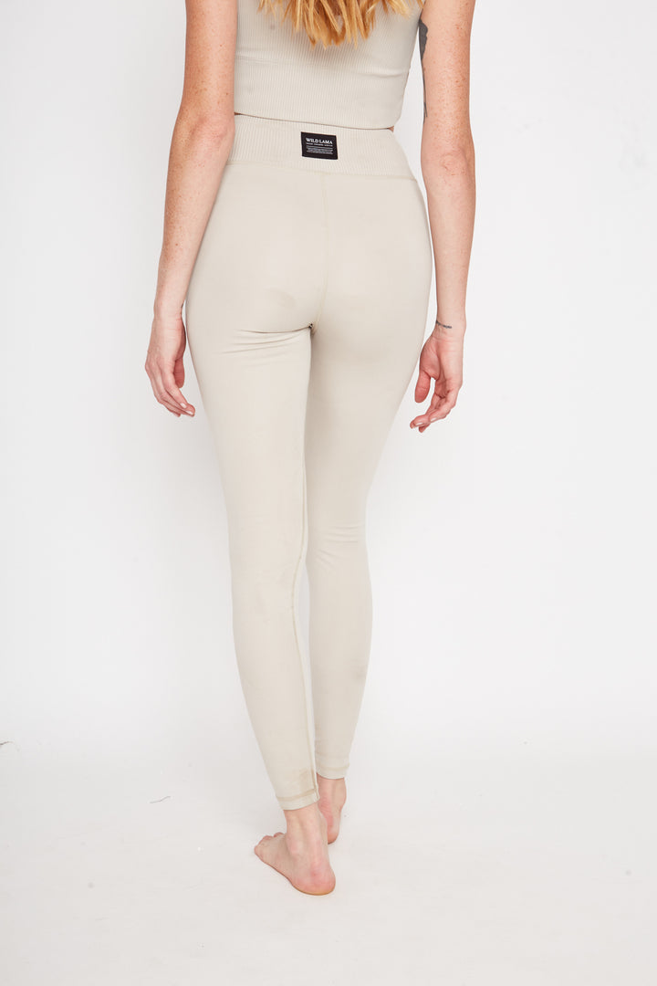 Calzas Estela Reciclado Arena Mujer MOVE