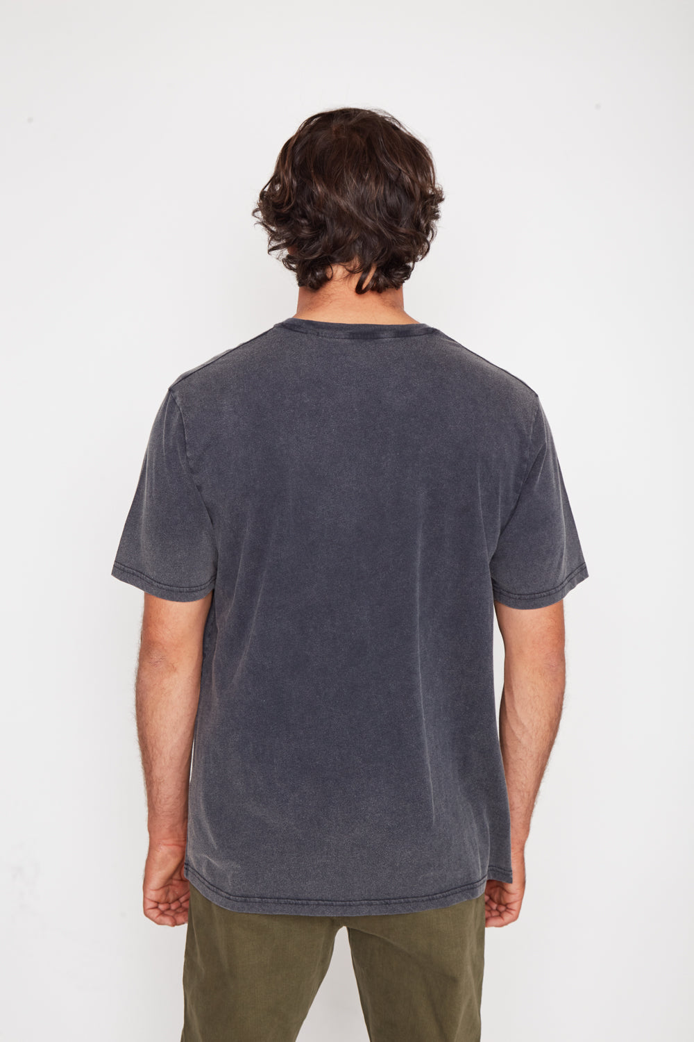Polera Soles Orgánica Negra Hombre